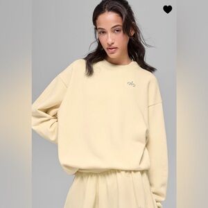 Alo Yoga NWT Accolade Crew Neck Pullover Candlelight Yellow Size S